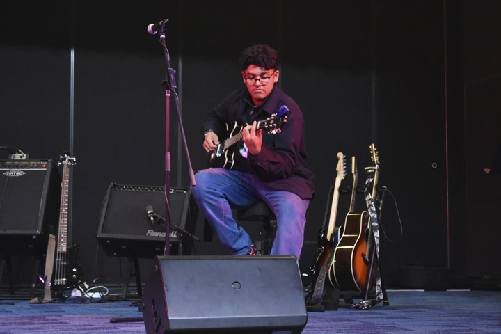 Solo Guitar Performance